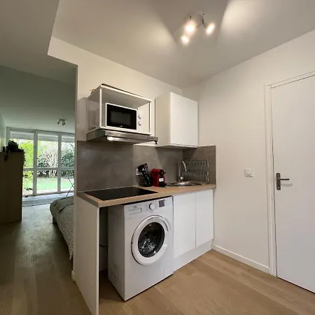 Studio A 550m De La Gare